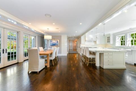 21 Irving St, Hingham, MA 02043 photo 7