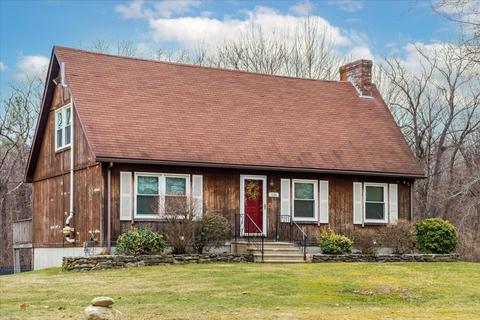 136 Burbank Rd, Sutton, MA 01590 photo 1