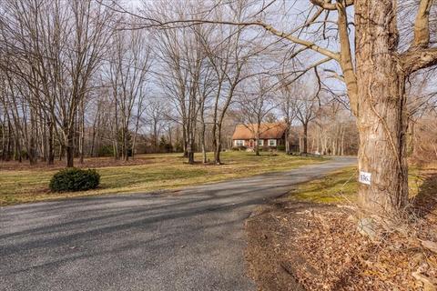 136 Burbank Rd, Sutton, MA 01590 photo 3