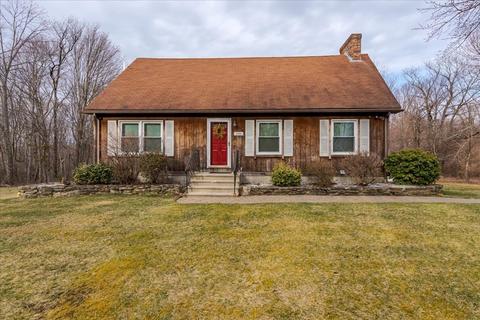 136 Burbank Rd, Sutton, MA 01590 photo 2