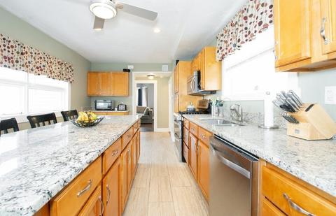 14 Whipple St, Worcester, MA 01607 photo 5