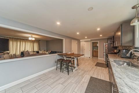 65 Commonwealth Ave, Worcester, MA 01604 photo 11