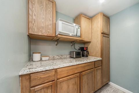 65 Commonwealth Ave, Worcester, MA 01604 photo 24