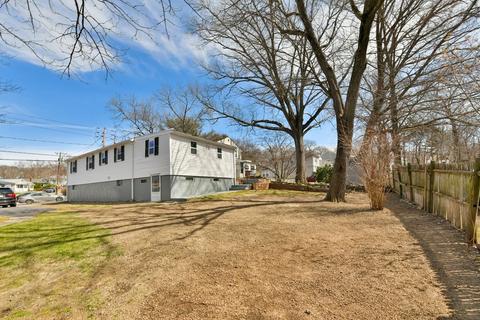 23 Sprague St, Dedham, MA 02026 photo 3