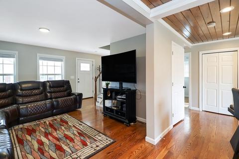 90 Norman St, Springfield, MA 01104 photo 3