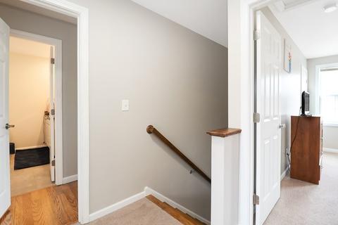 90 Norman St, Springfield, MA 01104 photo 16