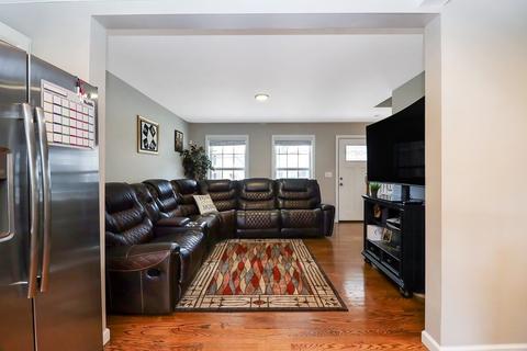 90 Norman St, Springfield, MA 01104 photo 9