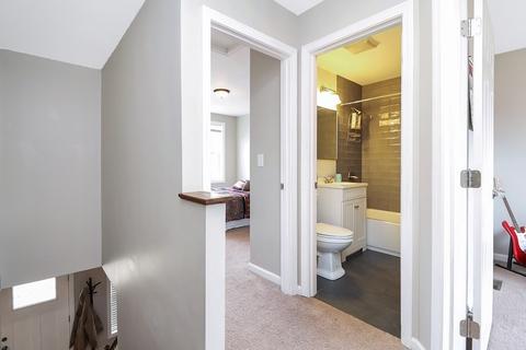 90 Norman St, Springfield, MA 01104 photo 30
