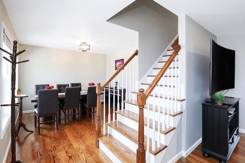 90 Norman St, Springfield, MA 01104 photo 8