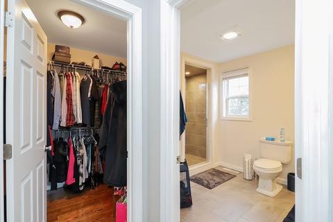 90 Norman St, Springfield, MA 01104 photo 23