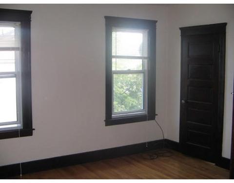 125 Pilgrim Ave, Worcester, MA 01604 photo 8