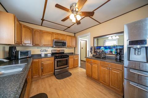 106 Cedar St, Framingham, MA 01702 photo 2