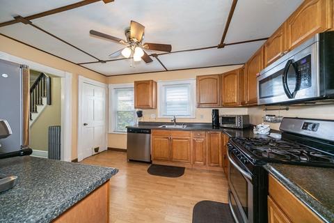 106 Cedar St, Framingham, MA 01702 photo 3