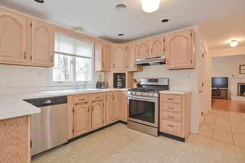 9 Old Shepard St, Canton, MA 02021 photo 8