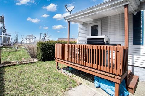 101 Kilburn St, Fall River, MA 02724 photo 5