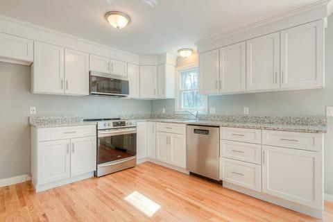 26 Cider Mill Ln, Upton, MA 01568 photo 4