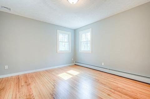 26 Cider Mill Ln, Upton, MA 01568 photo 17