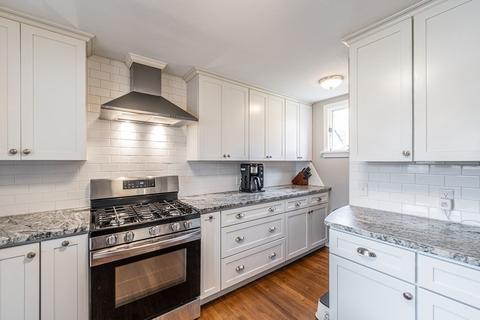 96 Williams St, Longmeadow, MA 01106 photo 11