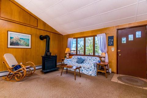 90 Edgewater Dr, Wareham, MA 02571 photo 4