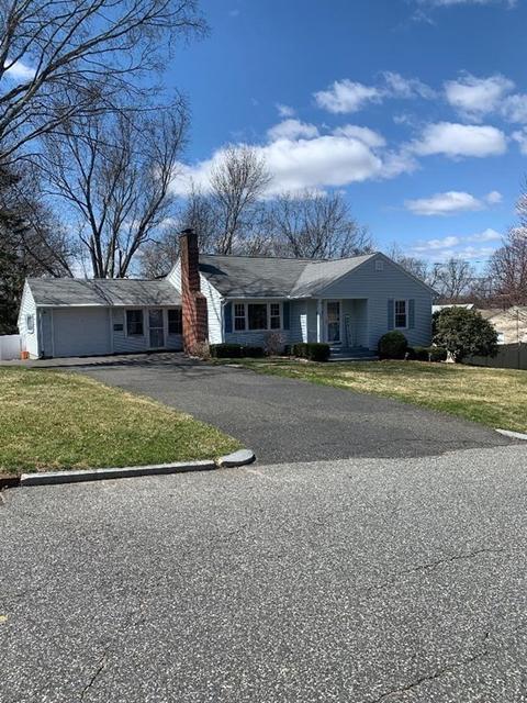 118 E Allen Rdg, Springfield, MA 01118 photo 2