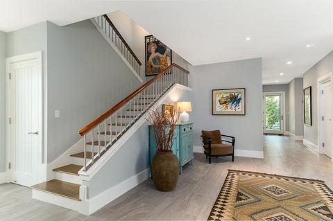 41 Farrington Ave, Gloucester, MA 01930 photo 4