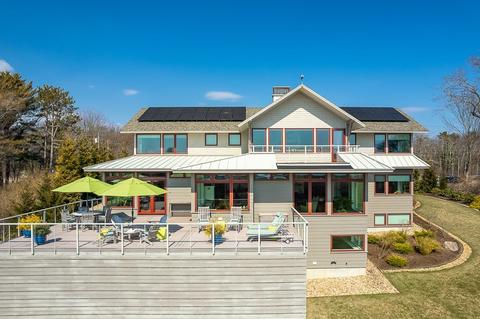 41 Farrington Ave, Gloucester, MA 01930 photo 3