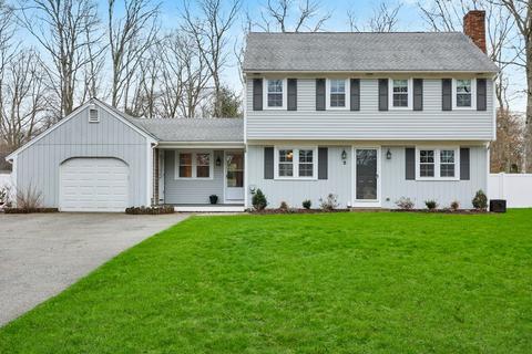 5 Grenadier Ln, Mashpee, MA 02649 photo 2