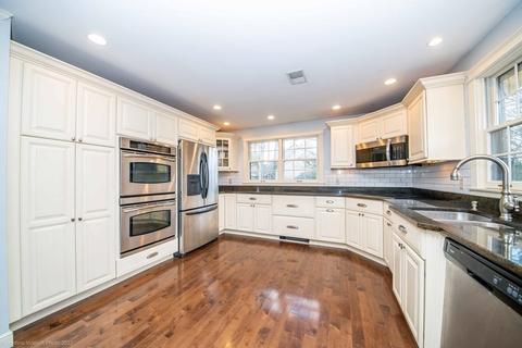 23 Ledgeview Dr, Freetown, MA 02702 photo 9