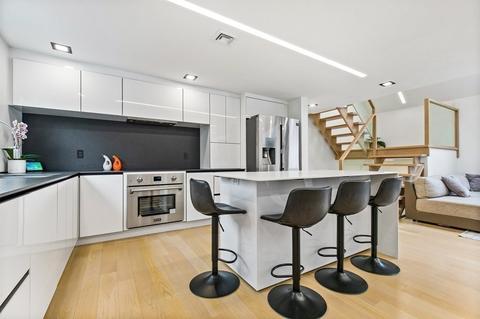 156 Hampton Rd, Sharon, MA 02067 photo 4