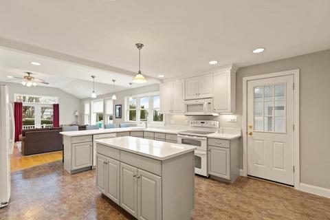 9 Eastern Ave, Wakefield, MA 01880 photo 6