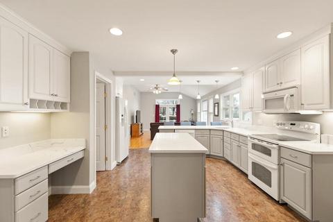 9 Eastern Ave, Wakefield, MA 01880 photo 5