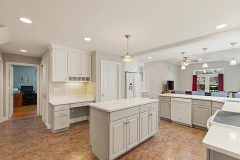 9 Eastern Ave, Wakefield, MA 01880 photo 4