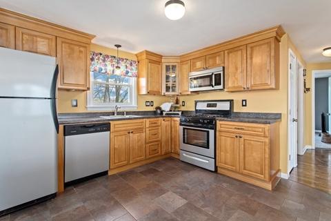 502 Central St, Saugus, MA 01906 photo 2