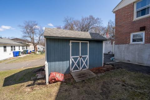 137 Roy St, Springfield, MA 01104 photo 32