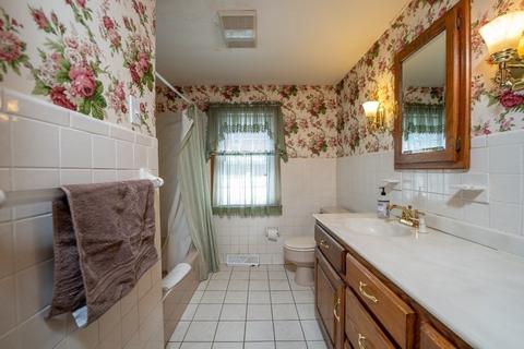 137 Roy St, Springfield, MA 01104 photo 24