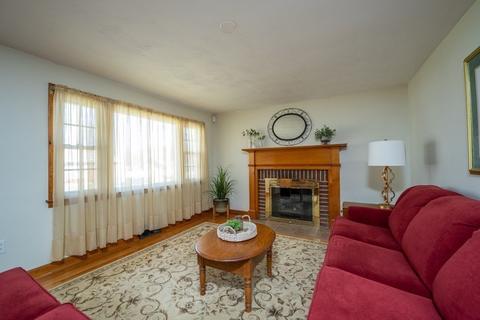 137 Roy St, Springfield, MA 01104 photo 4