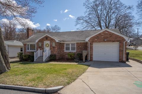 137 Roy St, Springfield, MA 01104 photo 1