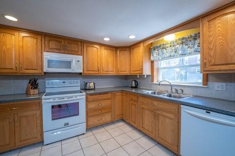 137 Roy St, Springfield, MA 01104 photo 10