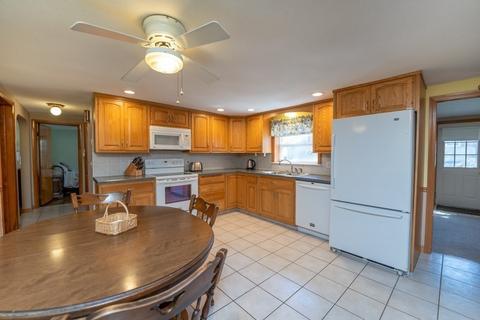 137 Roy St, Springfield, MA 01104 photo 9