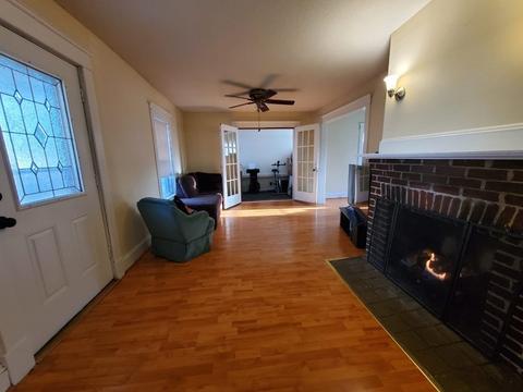 26 Redlands St, Springfield, MA 01104 photo 8