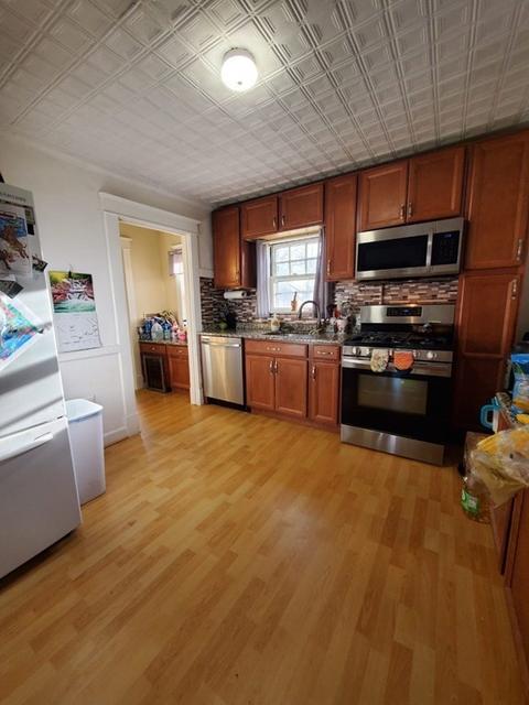 26 Redlands St, Springfield, MA 01104 photo 11