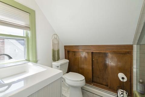 28 Dane St, Beverly, MA 01915 photo 28