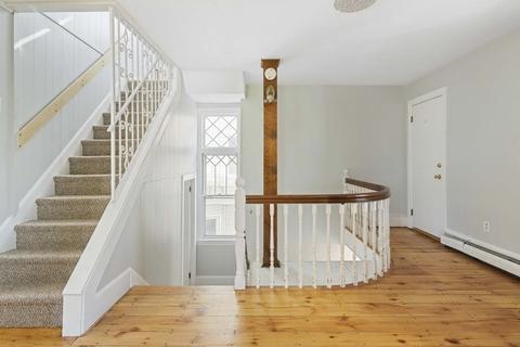 28 Dane St, Beverly, MA 01915 photo 10