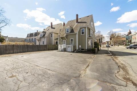 28 Dane St, Beverly, MA 01915 photo 3