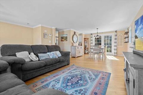102 Longmeadow Ave, Worcester, MA 01606 photo 13