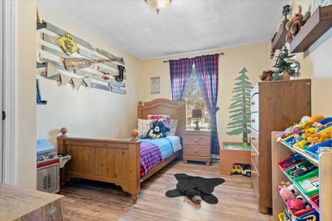 102 Longmeadow Ave, Worcester, MA 01606 photo 25