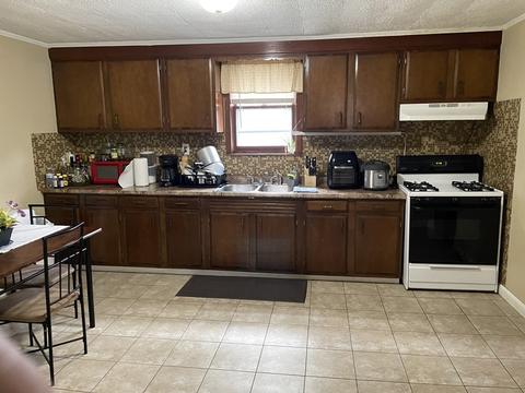206 Buffinton St, Fall River, MA 02721 photo 31