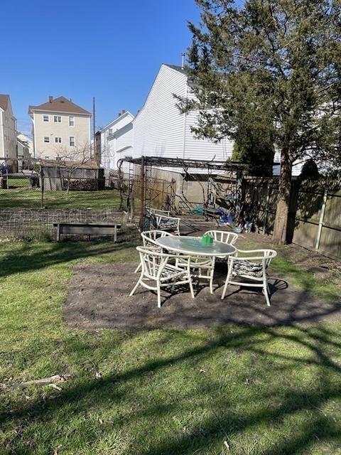 206 Buffinton St, Fall River, MA 02721 photo 10