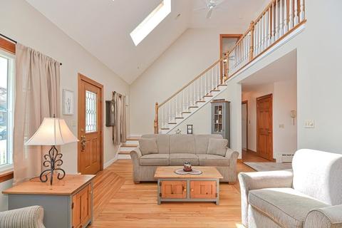 4 Peter St, Uxbridge, MA 01569 photo 8