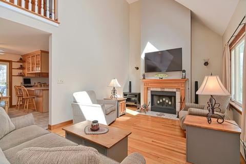 4 Peter St, Uxbridge, MA 01569 photo 4